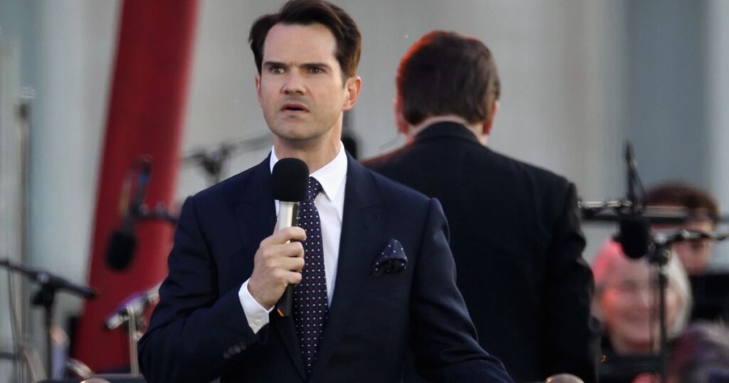 how much does jimmy carr earn per show