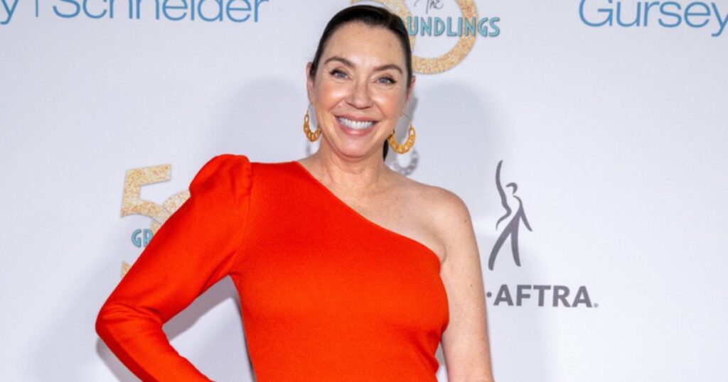 how much is stephanie courtney worth