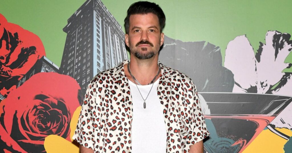 why is johnny bananas net worth so low